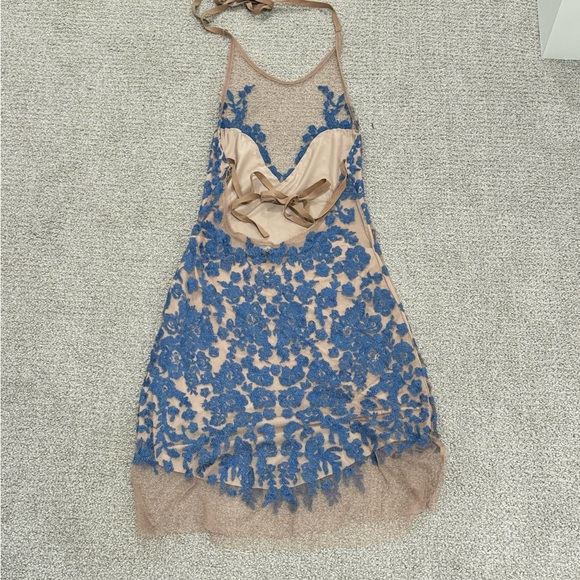 For love and lemons luau mini - Picture 6 of 7